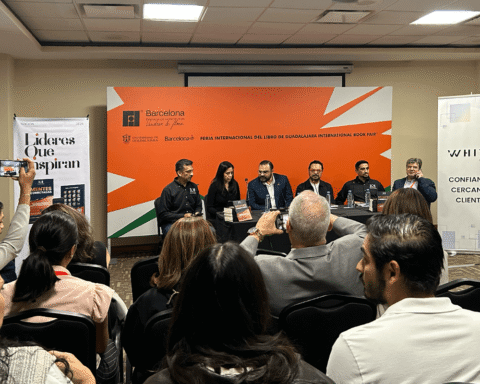 Mentes conectadas. Ponentes en la presentación en la FIL Guadalajara 2025.